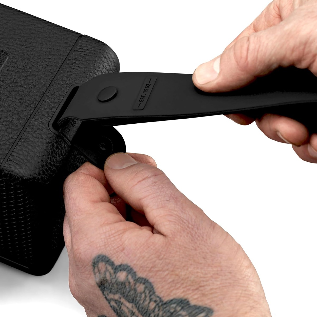 marshall-middleton-portable-bluetooth-speaker