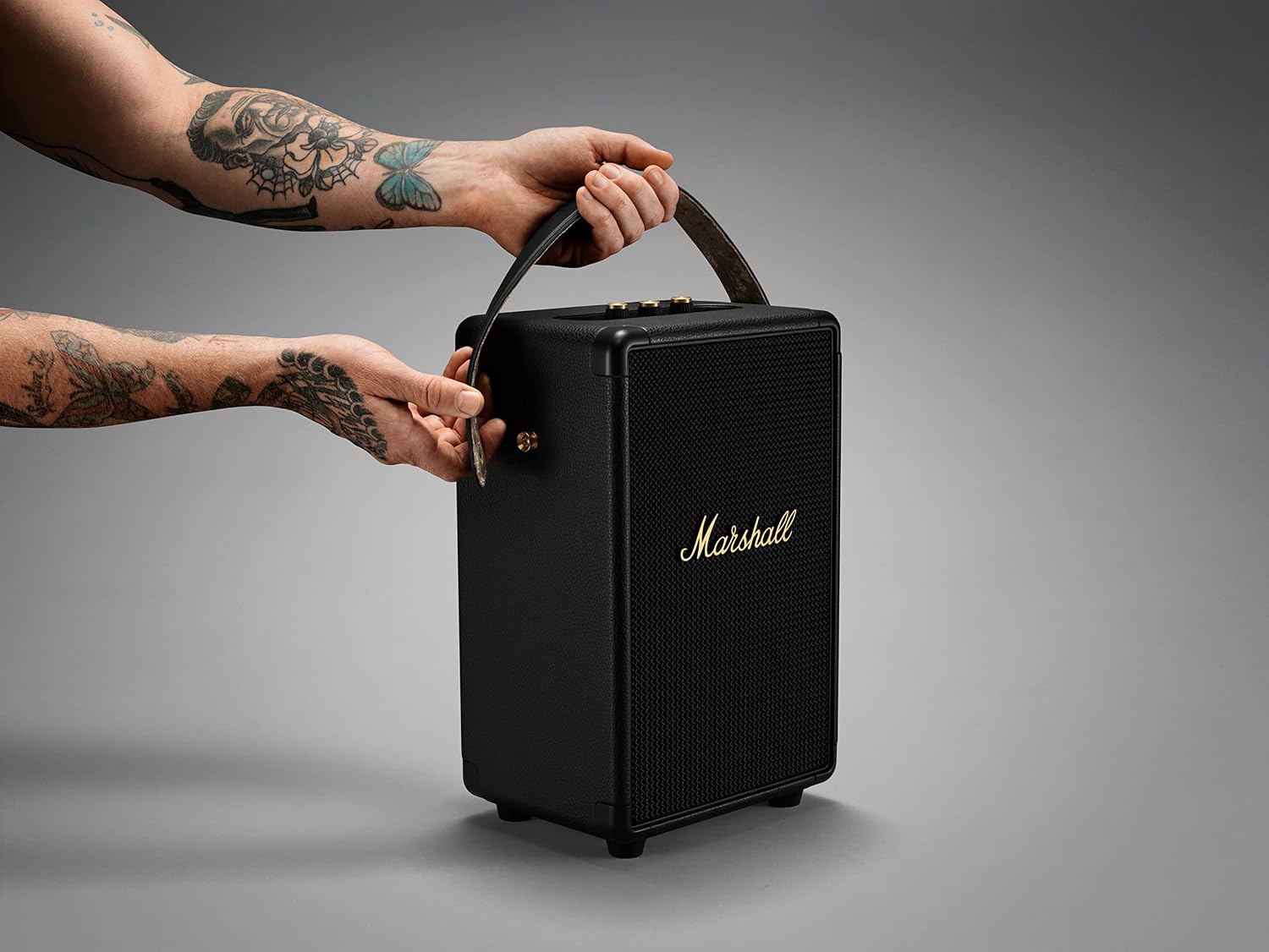 marshall-tufton-portable-bluetooth-speaker-black-brass